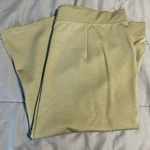 Stretchy pencil skirt
